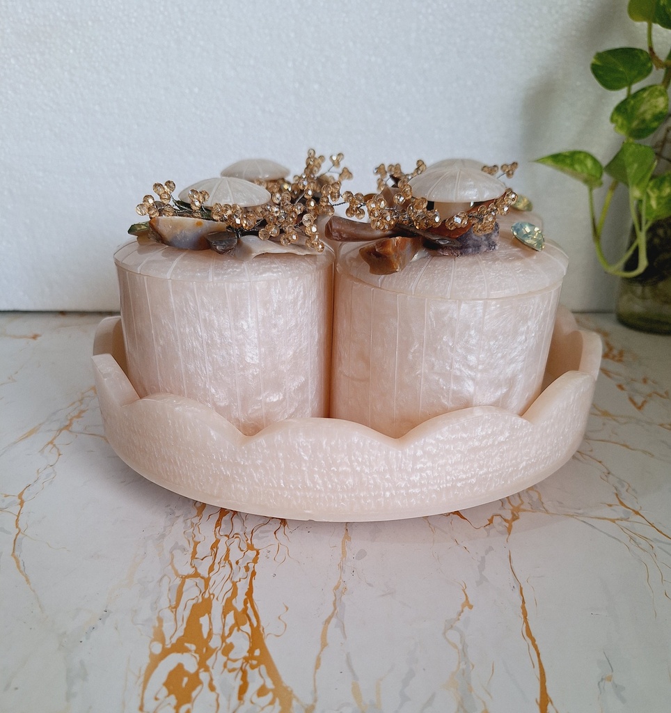 White 4 Jar Resin Round Tray