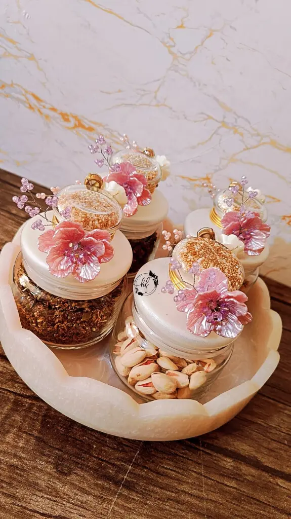 Shimmering 4 Pop Jar Round Resin Platter
